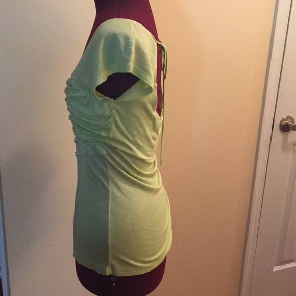 To the Max shirt M bright green 💕 - Picture 3 of 6